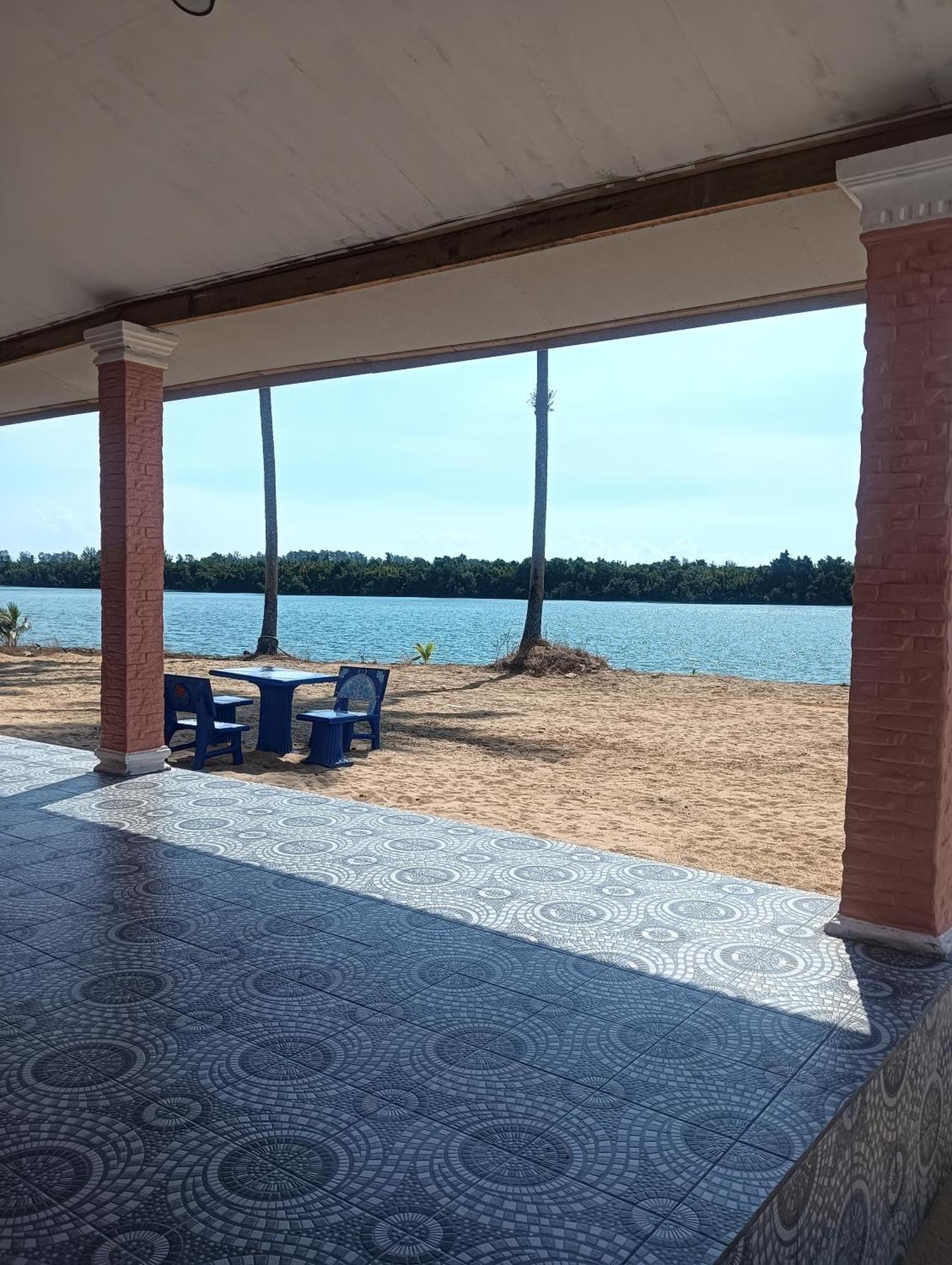 Roomstay Tokbah Demuara Kuala Besut المظهر الخارجي الصورة