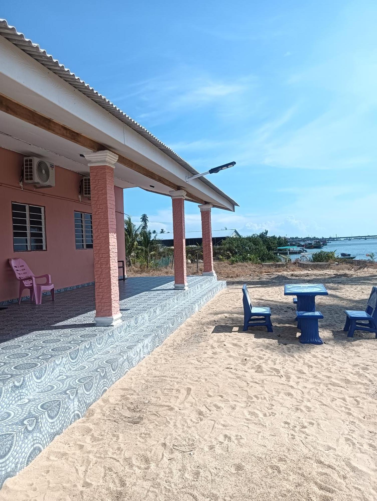 Roomstay Tokbah Demuara Kuala Besut المظهر الخارجي الصورة